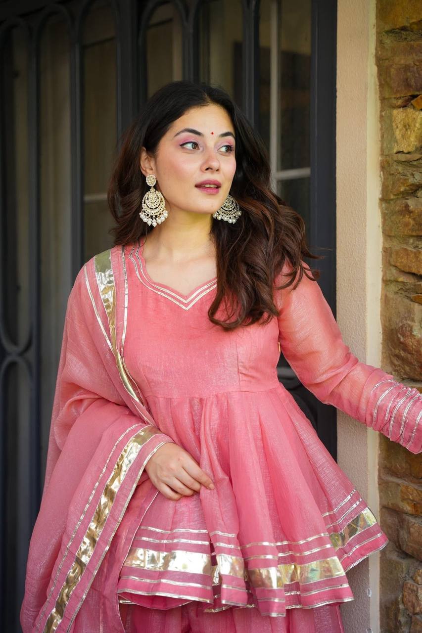 Elegant Pink Ensemble for Special Occasions