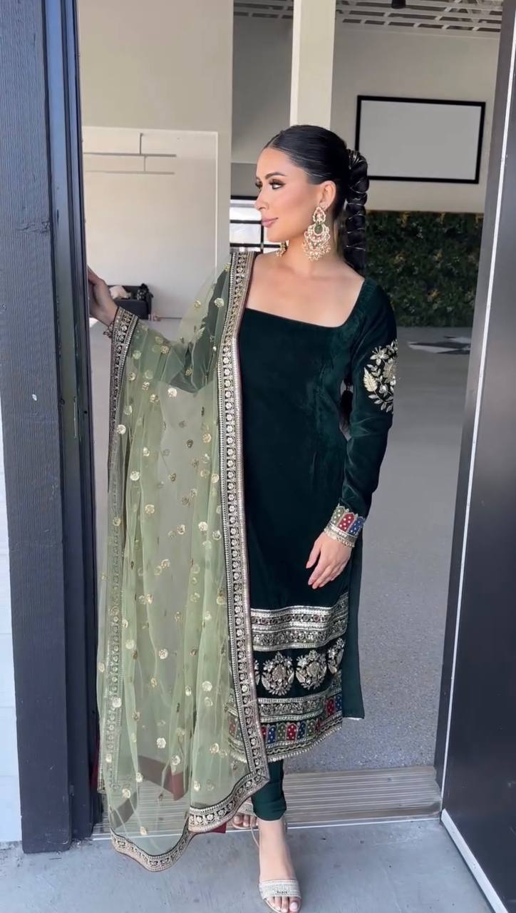 Regal Green Velvet Timeless Glamour Unveiled