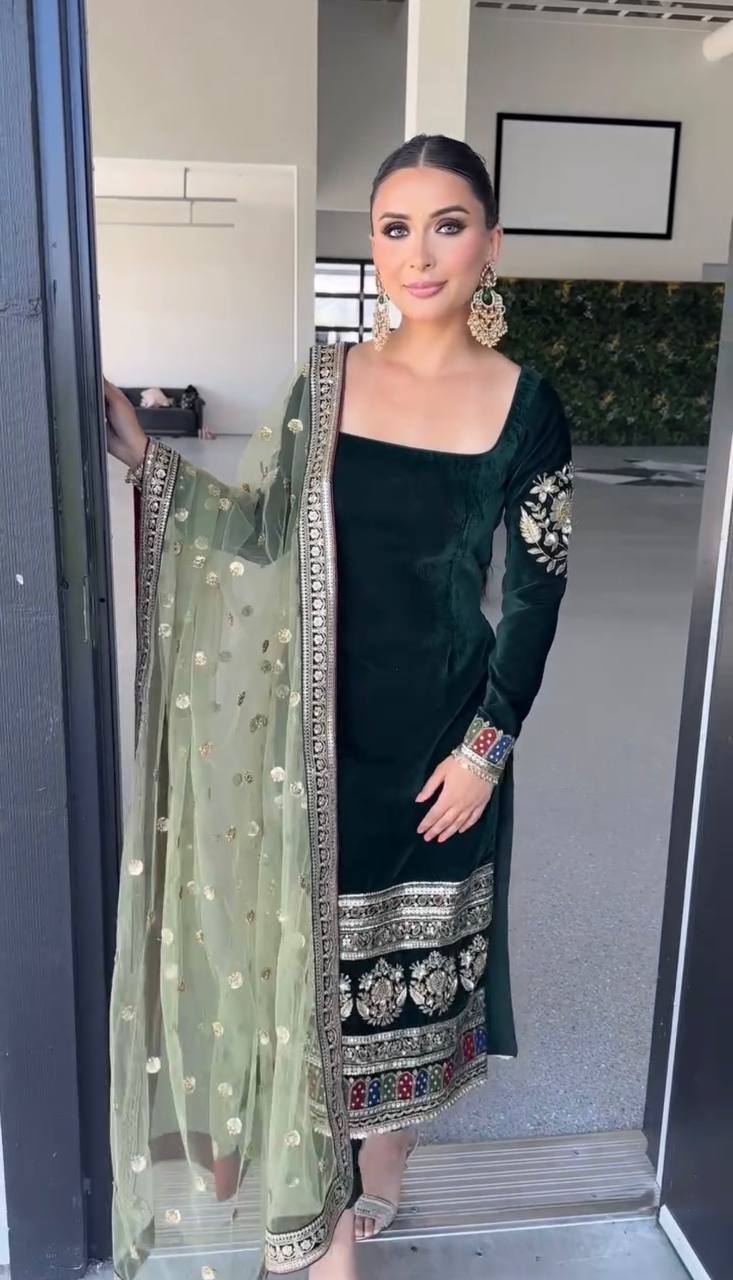 Beautiful Green Attire for Traditional Gatherings