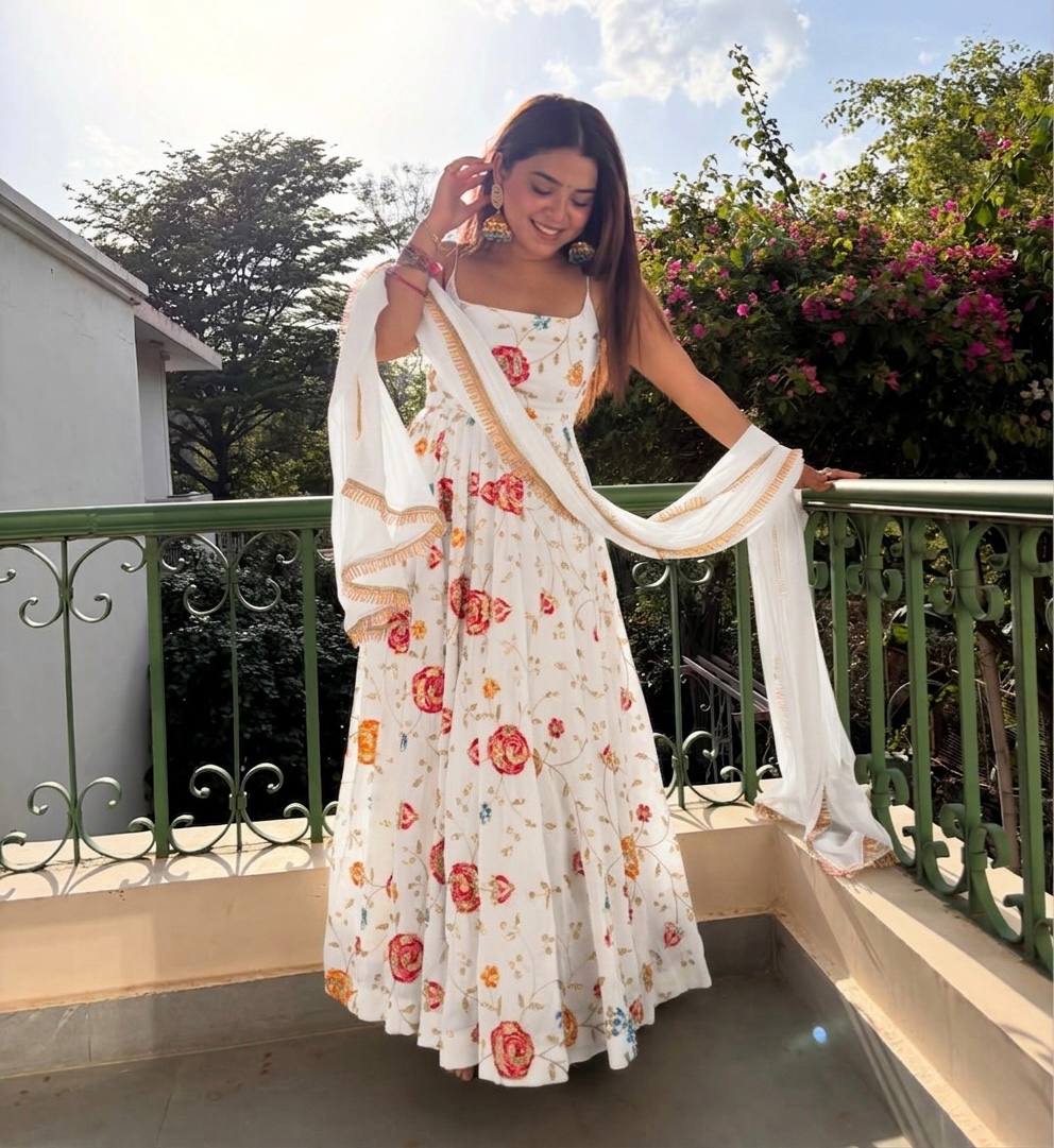Stunning Floral Design for Fashion Lovers