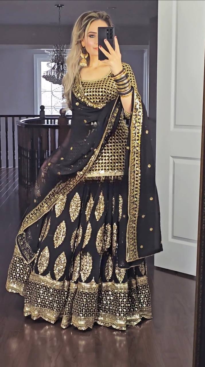 Presenting New Đěsigner Lehenga -Top In New Fancy Style