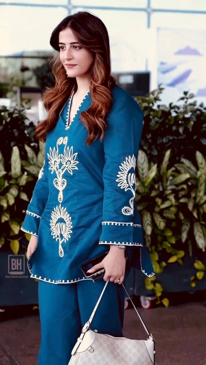 Graceful Blue Outfit for Effortless Elegance