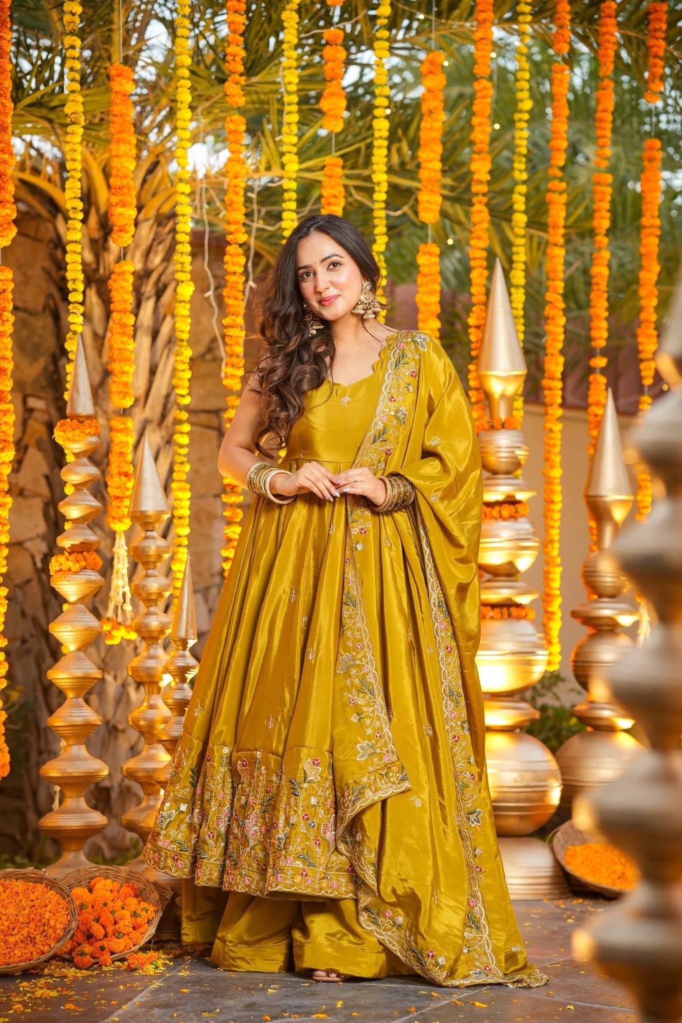 Royal Charm Adorn Yourself in Pure Luxury