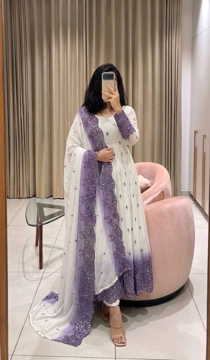Glamorous Selfies Embrace Your Unique Style