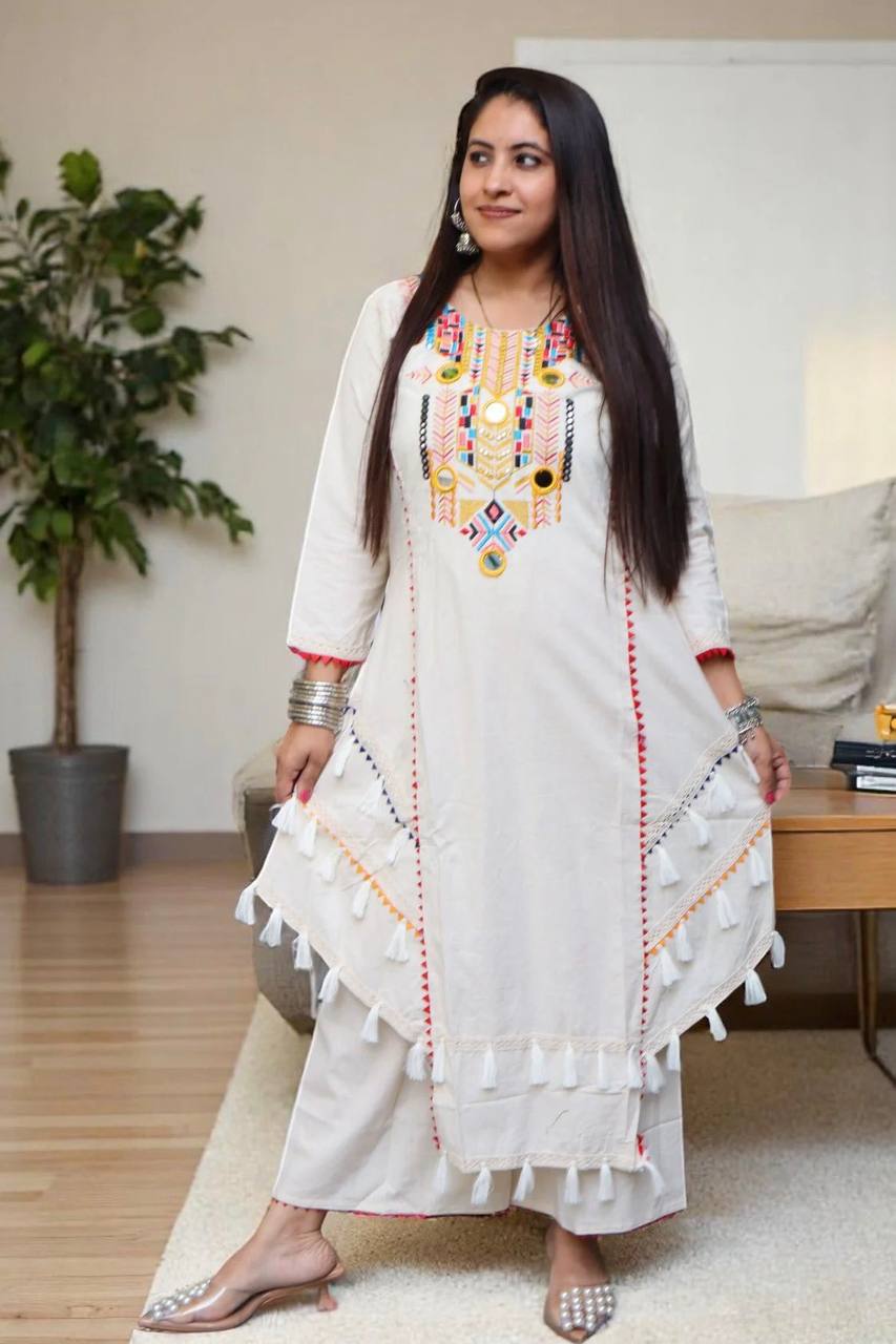 Graceful Traditional Wear for Effortless Style