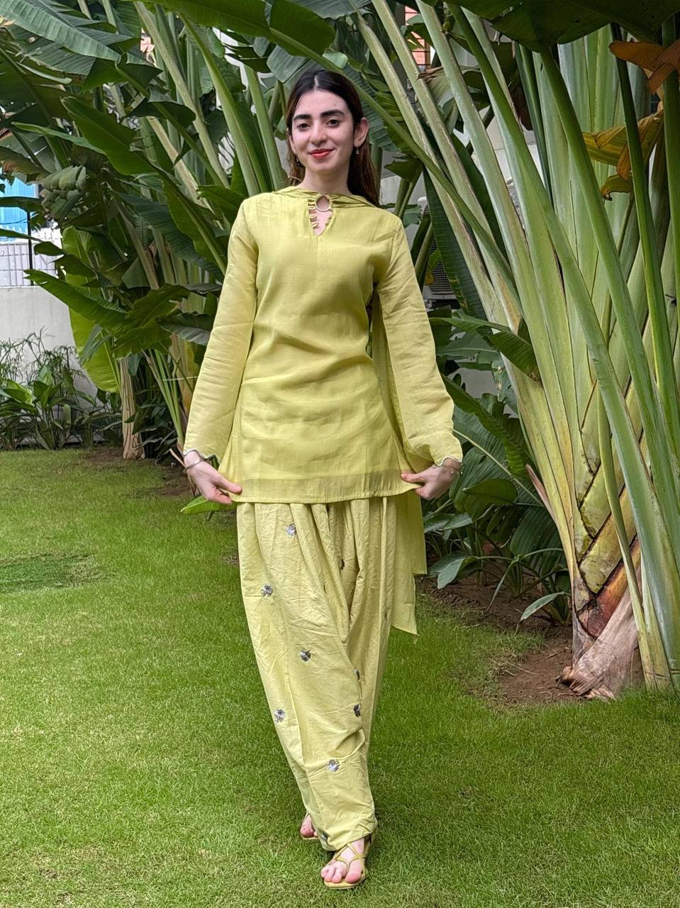 Effortless Elegance Amidst Lush Greenery