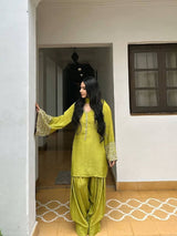 Chic Styles for Festive Celebrations Ahead