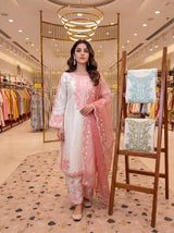 Graceful Outfits for Cultural Celebrations