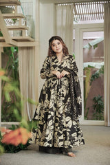 Bold prints meet classic ethnic style