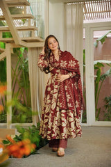 Bold prints meet classic ethnic style