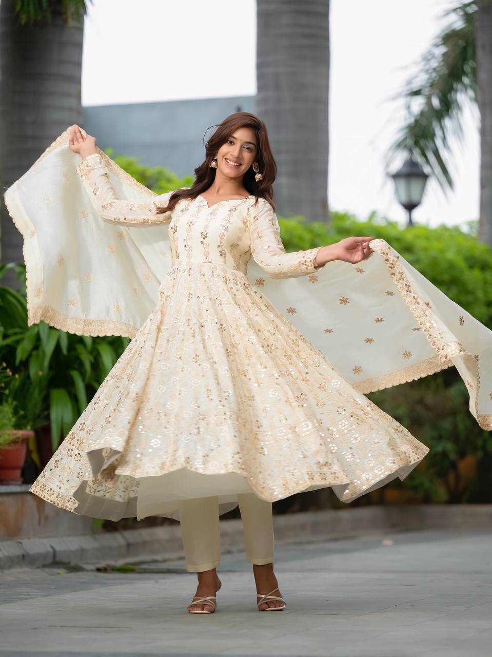 Timeless Charm: Stunning Outfit for Special Moments
