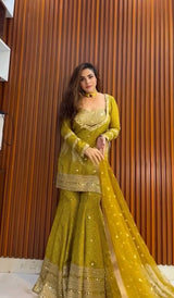 Lavish Allure The Essence of Colorful Sophistication