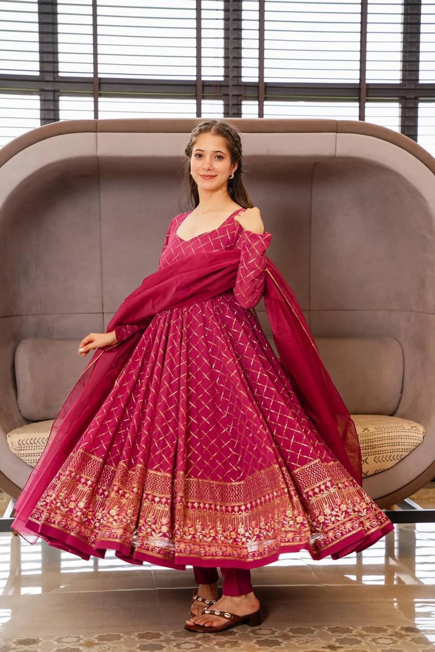 Women Embroidered Georgette Anarkali Gown