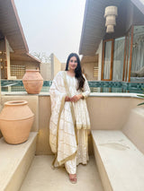 Fashionable Pair Radiating Sophisticated Charm