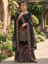 Stylish Pakistani Outfits for Festive Gatherings