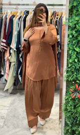 Elegant Serenity: The Perfect Outfit Choice