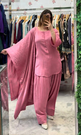 Elegant Serenity: The Perfect Outfit Choice