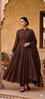 Elegant Indian Attire for Special Occasions