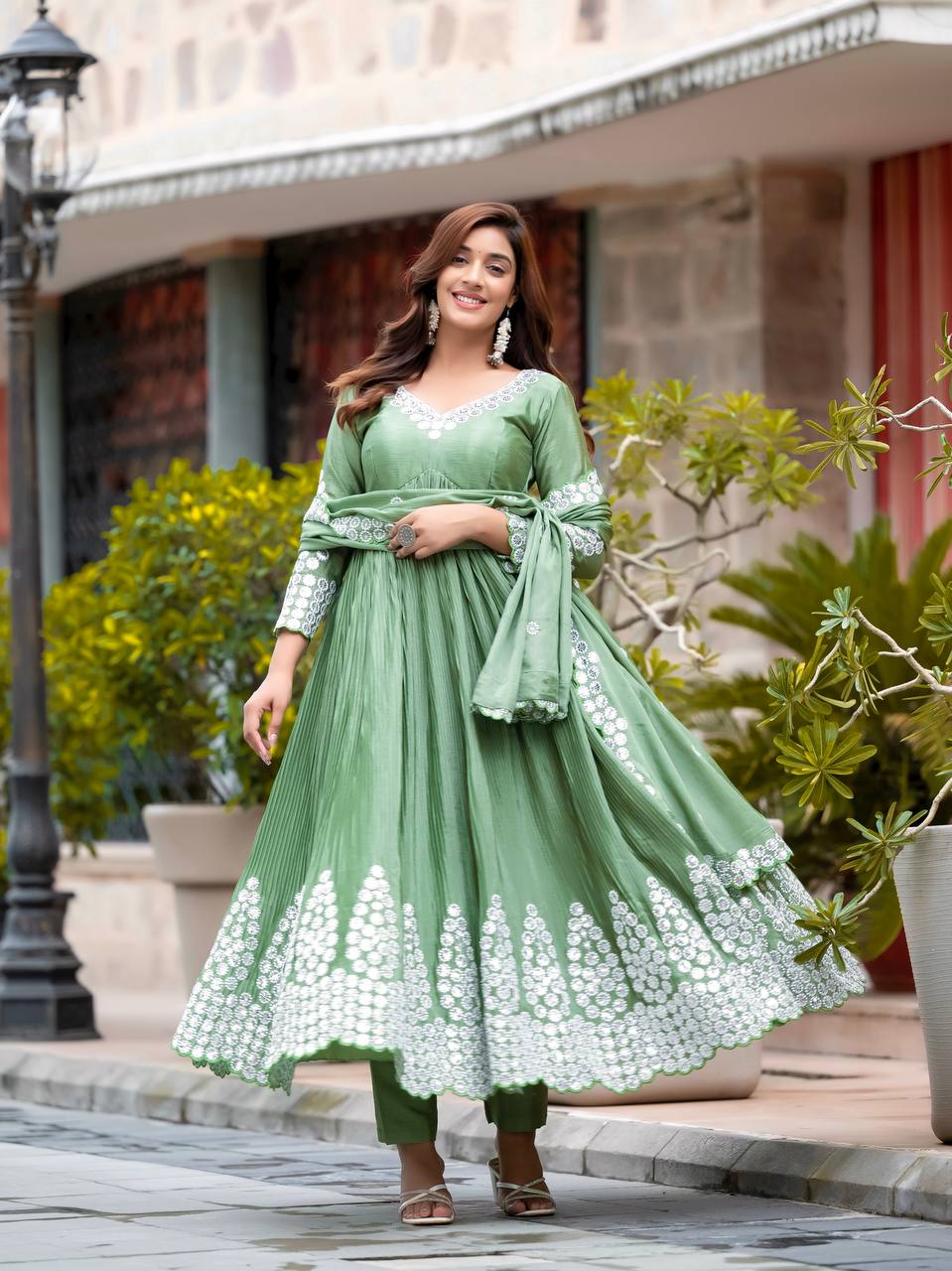 PREMIUM & LUXURIOUS DESIGNER READYMADE ALIA CUT  ANARKALI SUIT COLLECTIONS