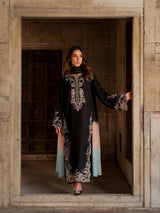 Luxurious Embroidered Kurta for Modern Fashion Enthusiasts