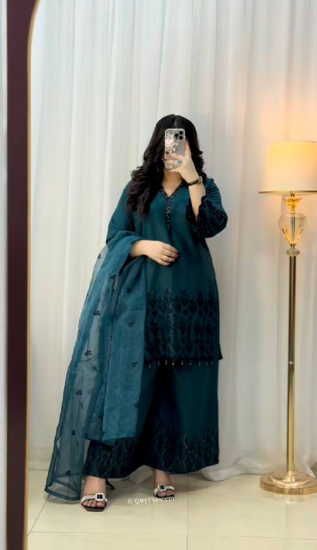 Elegant Teal Ensemble for Every Occasion