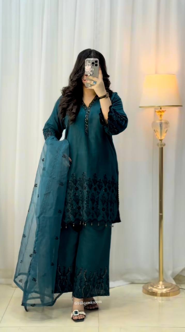 Elegant Teal Ensemble for Every Occasion