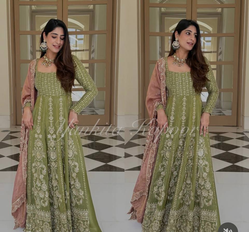 Graceful Green Gown for Special Occasions