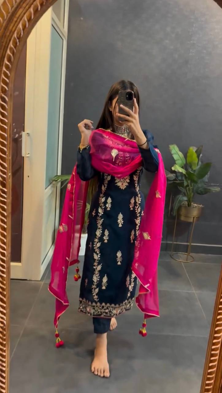 Stylish Kurta Set for Cultural Events