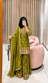 Empowering Elegance The Modern Woman's Suit