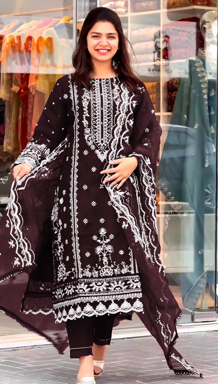 Launching New Designer Party Wear Look Organza Pure Pakistani Suit , Pant and Dupatta