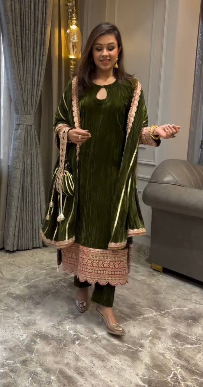 PARTY WEAR TOP AND  PANT WITH FANCY DUPPATA